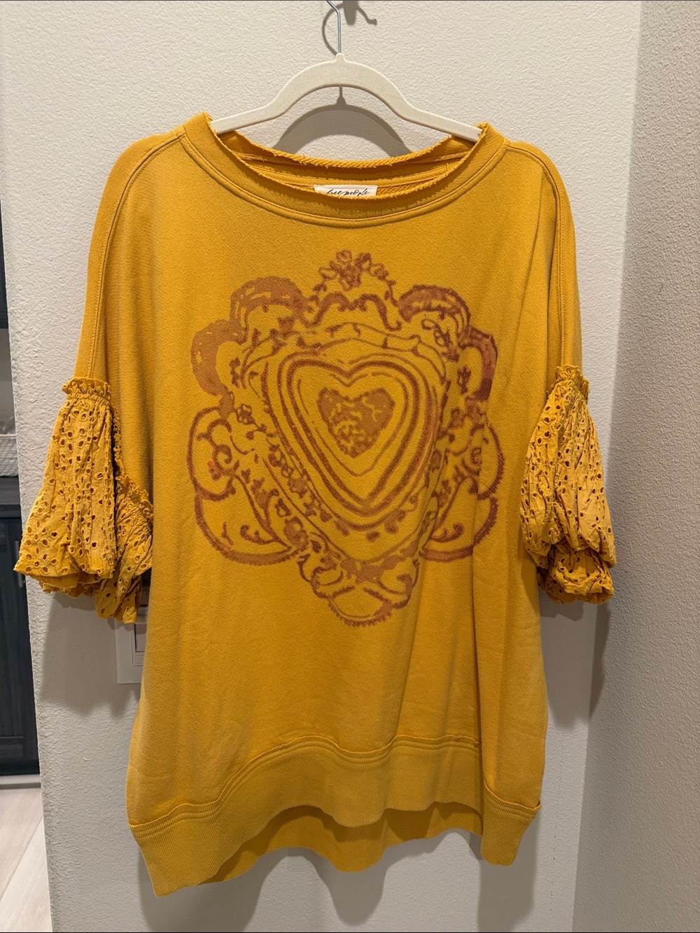 Free People Mustard Yellow Women’s Knit Top with Eyelet Ruffle Sleeves SZ XS